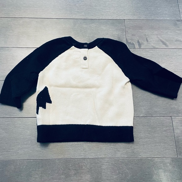 Baby Gap bat knit sweater - Picture 3 of 3